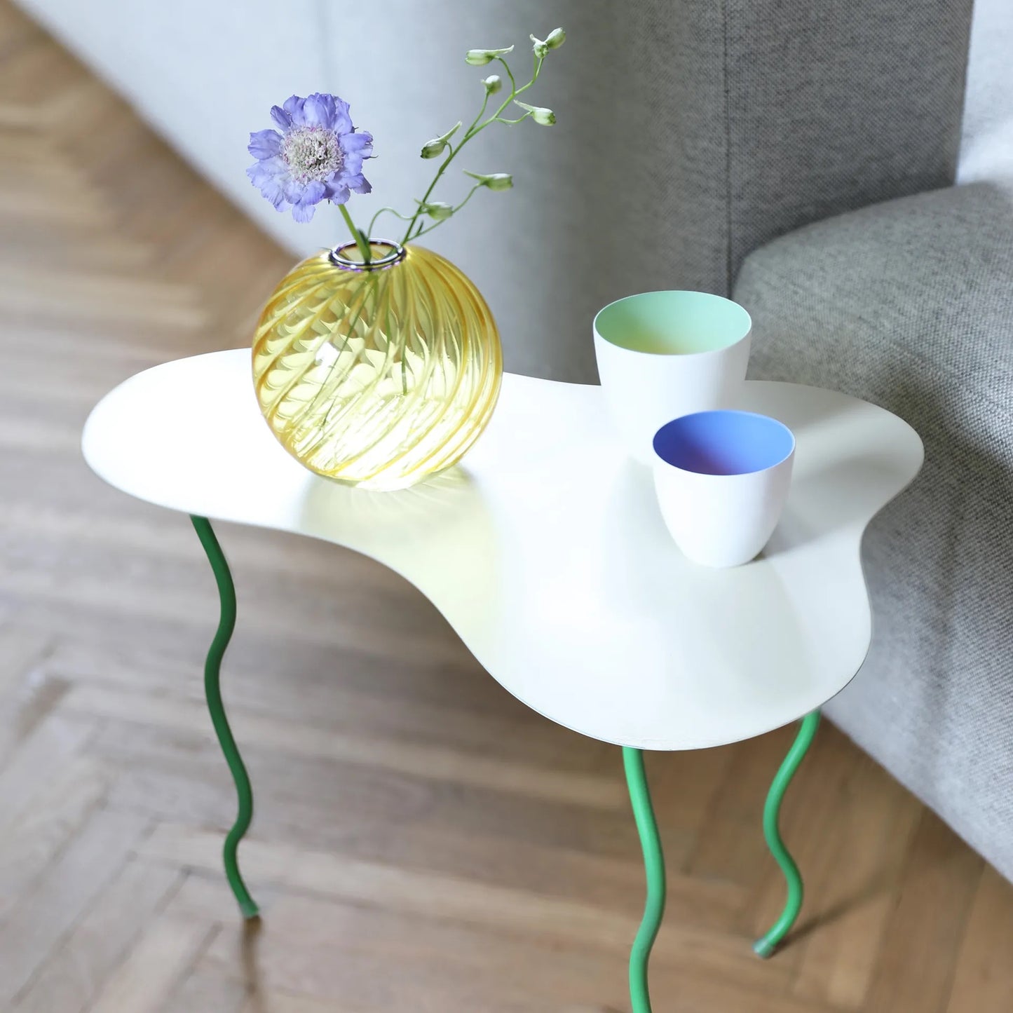 Table squiggle medium